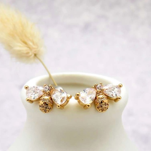 “Crystal Encrusted Bumblebee” Honey Bee Elegant Upscale Sparkly Insect Gold Stud - Picture 6 of 16